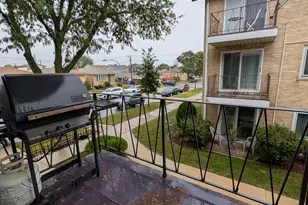 6025 W 64th Pl, Chicago, IL 60638 - Photo 16