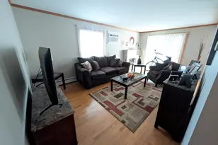 6025 W 64th Pl, Chicago, IL 60638 - Photo 2
