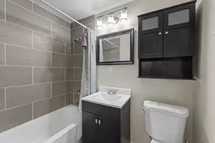8901 N Western Ave, Des Plaines, IL 60016 - Photo 12