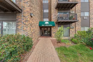 8901 N Western Ave, Des Plaines, IL 60016 - Photo 1