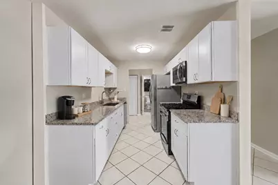 8901 N Western Avenue #A104, Des Plaines, IL 60016 - Photo 4