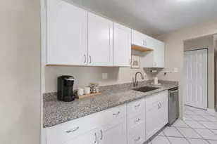 8901 N Western Ave, Des Plaines, IL 60016 - Photo 6