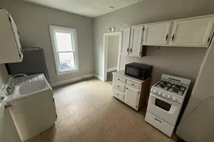 773 E New York St, Aurora, IL 60505 - Photo 2