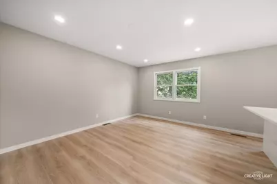 104 S Ashbury Avenue, Bolingbrook, IL 60440 - Photo 8