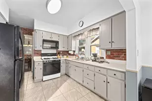 356 N William St, Joliet, IL 60435 - Photo 10