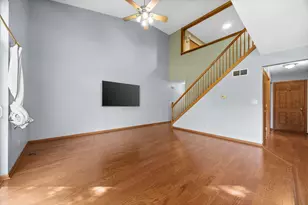 1134 Rose Dr, Sycamore, IL 60178 - Photo 4