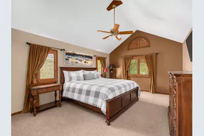 6451 Garfield Ridge Court, Burr Ridge, IL 60527 - Photo 22