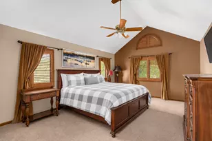 6451 Garfield Ridge Ct, Burr Ridge, IL 60527 - Photo 22