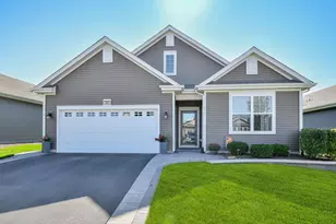 999 Crestview Ln, Pingree Grove, IL 60140 - Photo 1