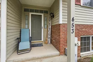 453 E Willow St, Elburn, IL 60119 - Photo 2