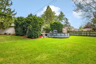 1212 Crystal Dr, Machesney Park, IL 61115 - Photo 30