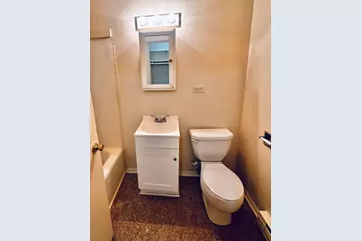 250 N Entrance Avenue #8B, Kankakee, IL 60901 - Photo 4