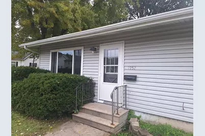 1952 Columbus Street, Ottawa, IL 61350 - Photo 1