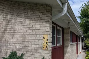 1958 W Morse Ave, Chicago, IL 60626 - Photo 4