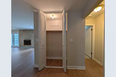 1958 W Morse Avenue #A, Chicago, IL 60626 - Photo 8