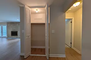 1958 W Morse Ave, Chicago, IL 60626 - Photo 8