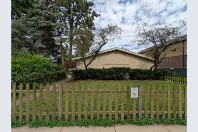 1958 W Morse Avenue #A, Chicago, IL 60626 - Photo 2