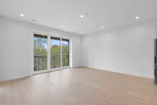 904 W Dakin St, Chicago, IL 60613 - Photo 12