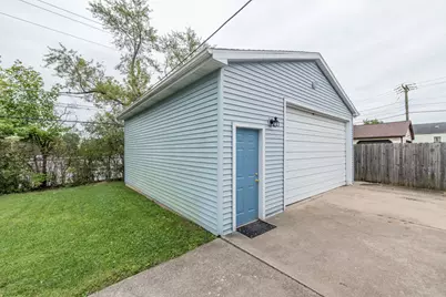 2205 Mohican Road, Waukegan, IL 60087 - Photo 30