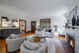 115 N Wright St, Naperville, IL 60540 - Photo 10