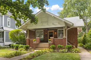 115 N Wright St, Naperville, IL 60540 - Photo 2