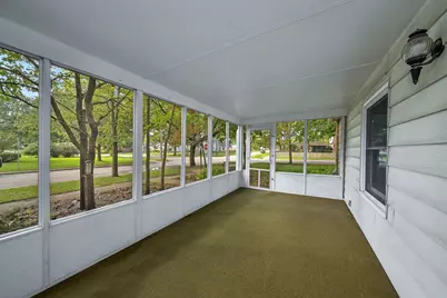 244 S Elmwood Drive, Aurora, IL 60506 - Photo 4