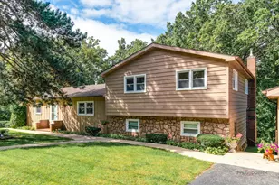 39152 N West End Dr, Spring Grove, IL 60081 - Photo 1