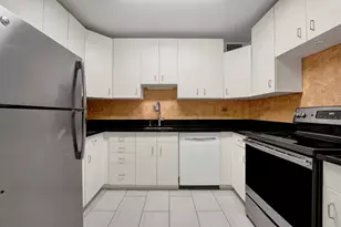340 W Diversey Pkwy, Chicago, IL 60657 - Photo 8