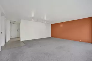 340 W Diversey Pkwy, Chicago, IL 60657 - Photo 10