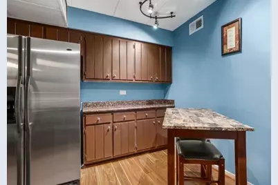 10320 Central Avenue #207, Oak Lawn, IL 60453 - Photo 8