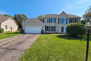 875 Crabtree Ln, Cary, IL 60013 - Photo 1