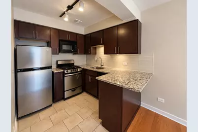 3610 N Pine Grove Avenue #505, Chicago, IL 60613 - Photo 2