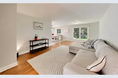 6001 Ross Drive, Woodridge, IL 60517 - Photo 6
