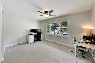6001 Ross Drive, Woodridge, IL 60517 - Photo 18