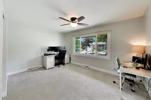 6001 Ross Dr, Woodridge, IL 60517 - Photo 18