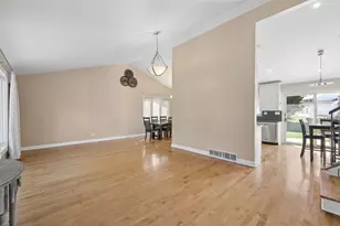1613 Alamance Pl, Downers Grove, IL 60516 - Photo 2