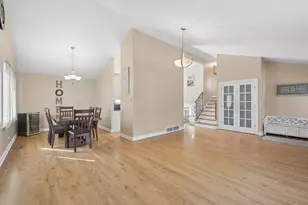 1613 Alamance Pl, Downers Grove, IL 60516 - Photo 4