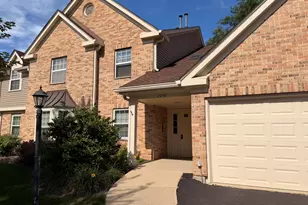 2858 Meadow Ln, Schaumburg, IL 60193 - Photo 2
