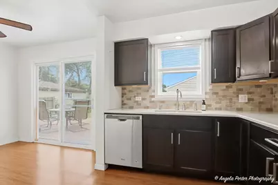1124 Fulton Avenue, Winthrop Harbor, IL 60096 - Photo 6