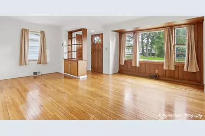 1124 Fulton Avenue, Winthrop Harbor, IL 60096 - Photo 10