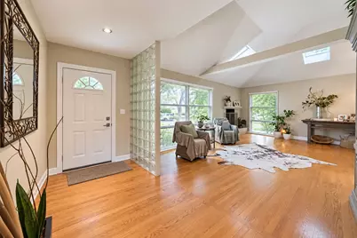 426 Amherst Avenue, Des Plaines, IL 60016 - Photo 10