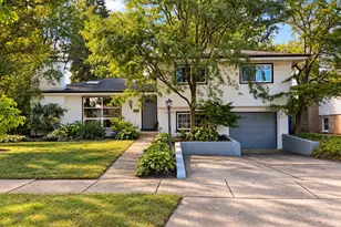 426 Amherst Ave, Des Plaines, IL 60016 - Photo 1