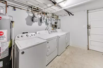 1431 N Springfield Avenue, Chicago, IL 60651 - Photo 14