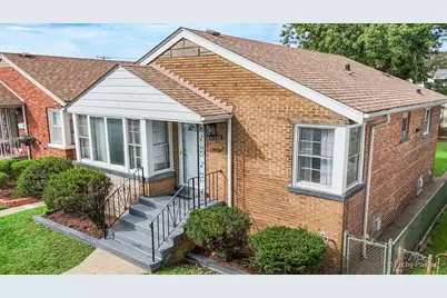 11308 S Avenue N, Chicago, IL 60617 - Photo 2