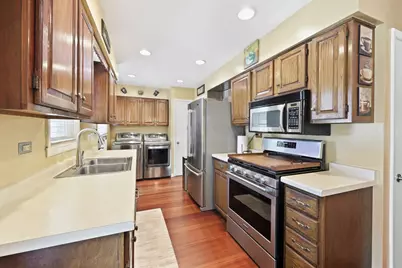 382 Maple Lane, Elk Grove Village, IL 60007 - Photo 12