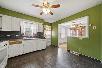 217 E Central Avenue, Lombard, IL 60148 - Photo 8