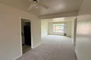 1014 Edwards St, Waukegan, IL 60085 - Photo 4