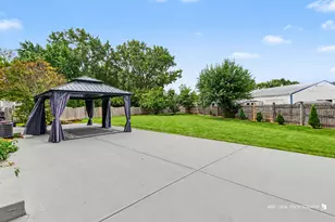408 Pinehurst Ct, Gurnee, IL 60031 - Photo 46