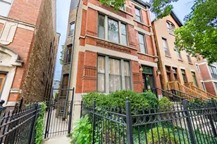 926 W Barry Ave, Chicago, IL 60657 - Photo 1