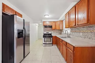 9340 S University Ave, Chicago, IL 60619 - Photo 8